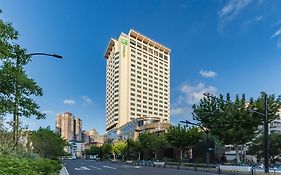 Holiday Inn Shanghai Vista